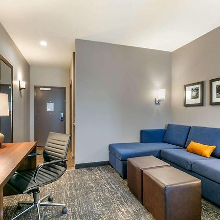 Comfort Suites North Tupelo Buitenkant foto