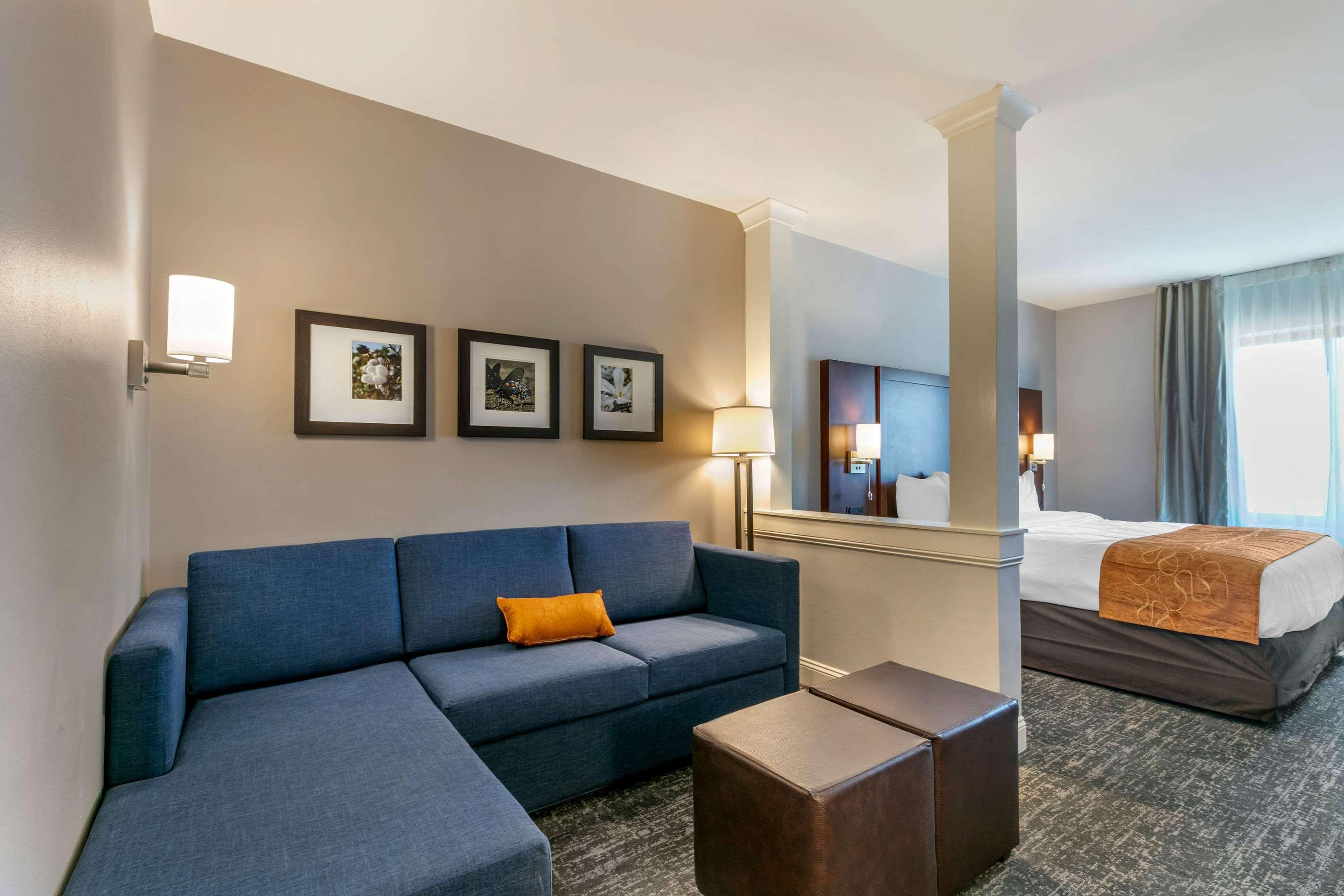 Comfort Suites North Tupelo Buitenkant foto