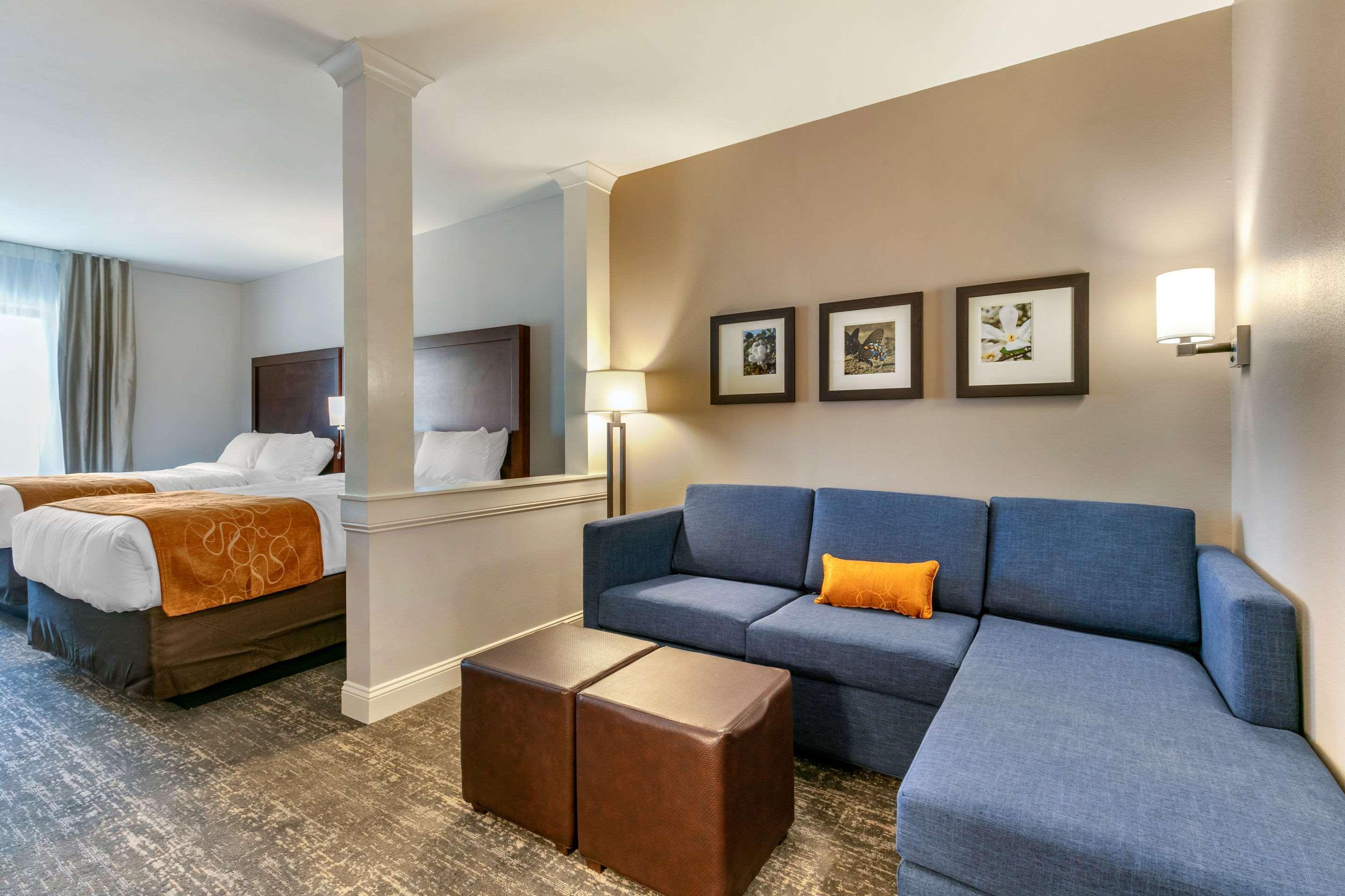 Comfort Suites North Tupelo Buitenkant foto