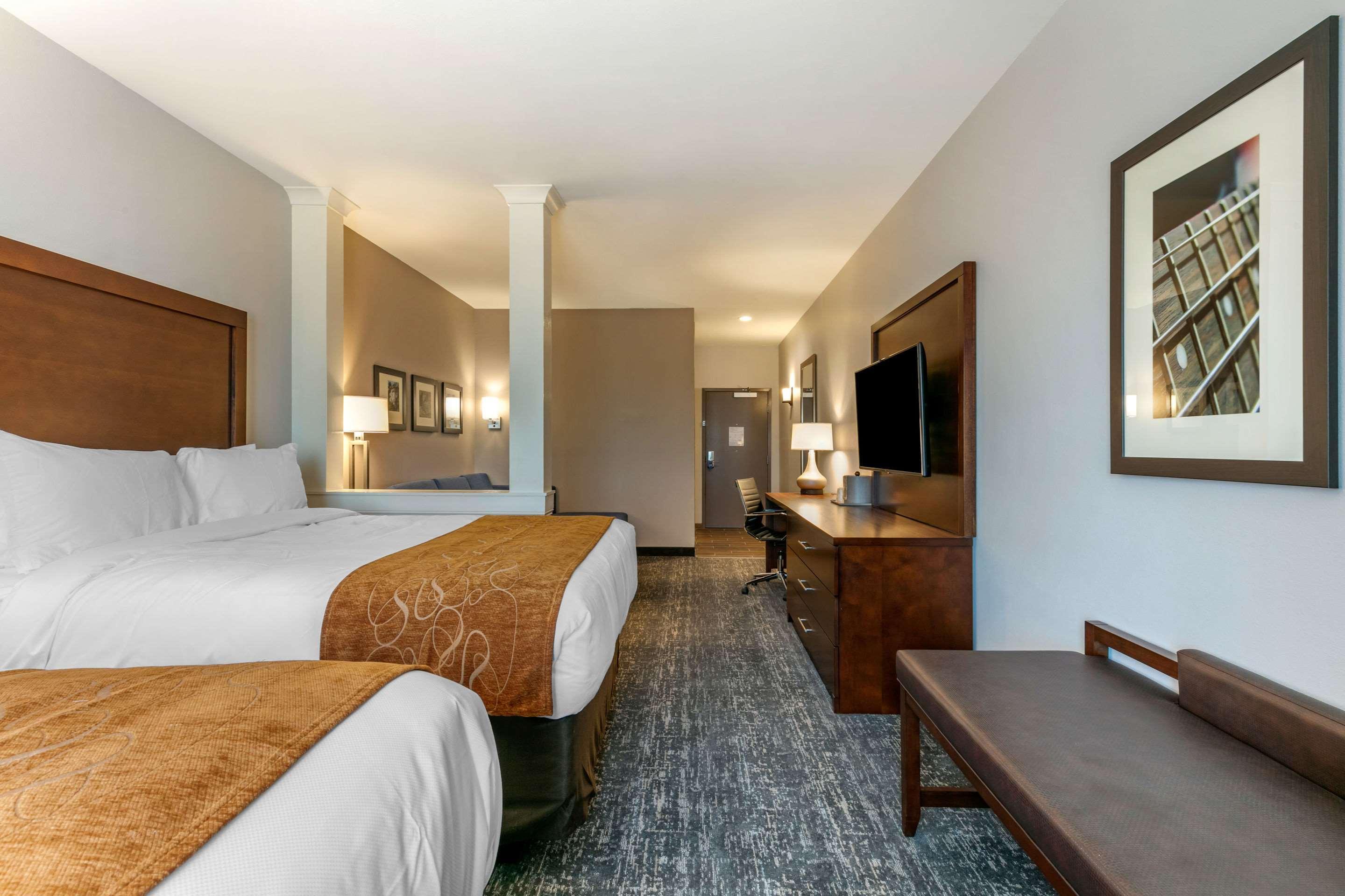Comfort Suites North Tupelo Buitenkant foto