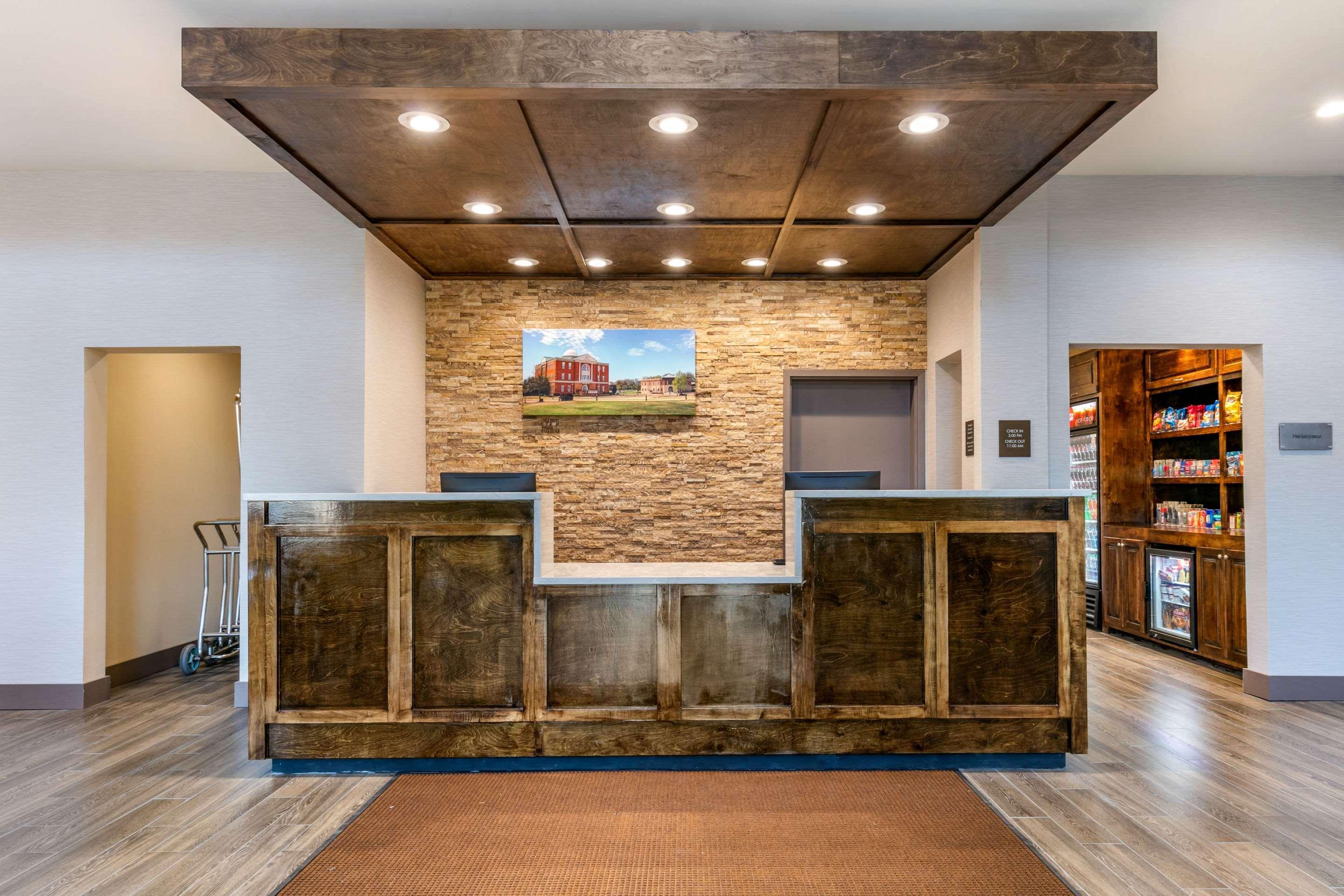 Comfort Suites North Tupelo Buitenkant foto