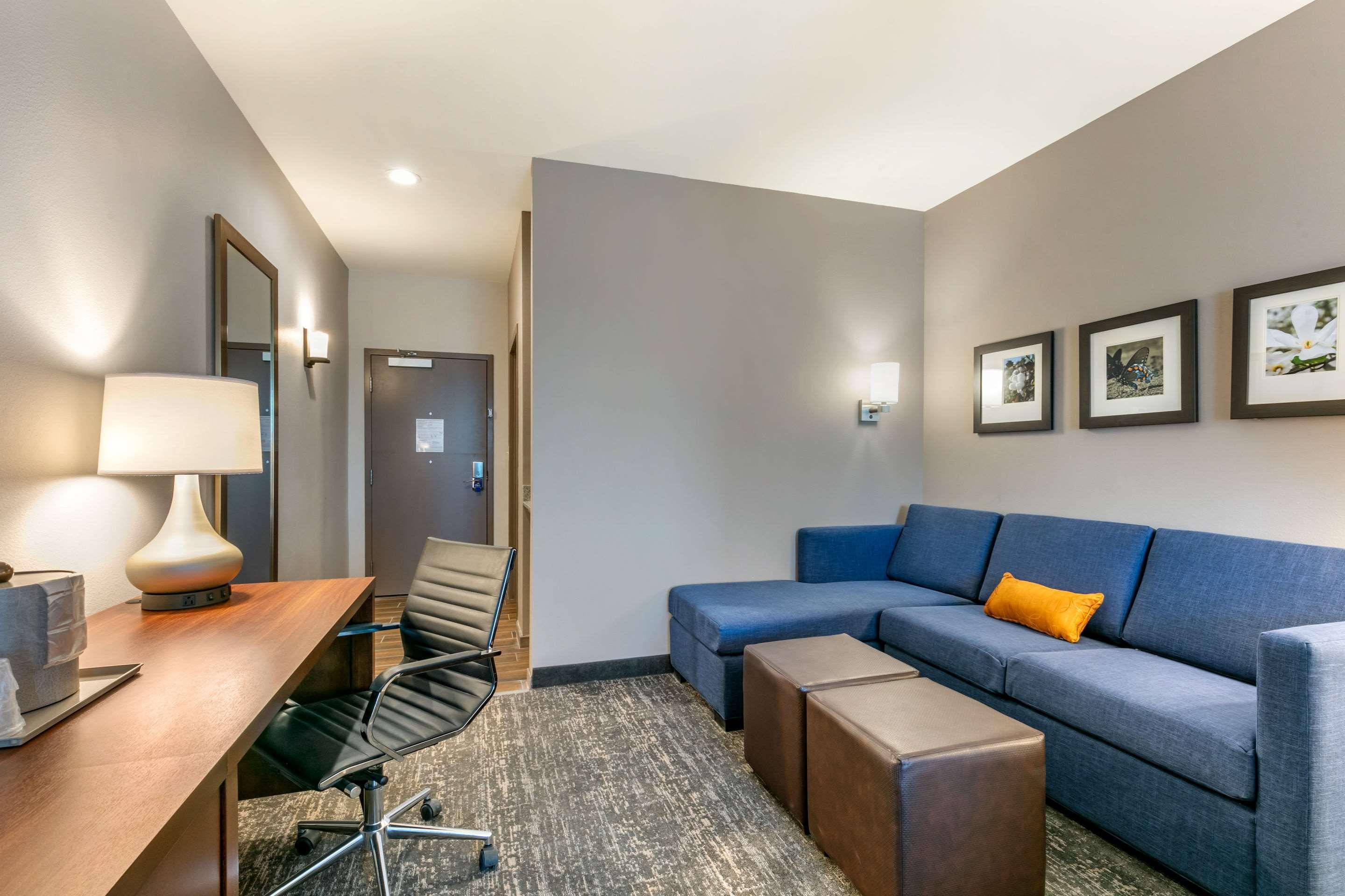 Comfort Suites North Tupelo Buitenkant foto