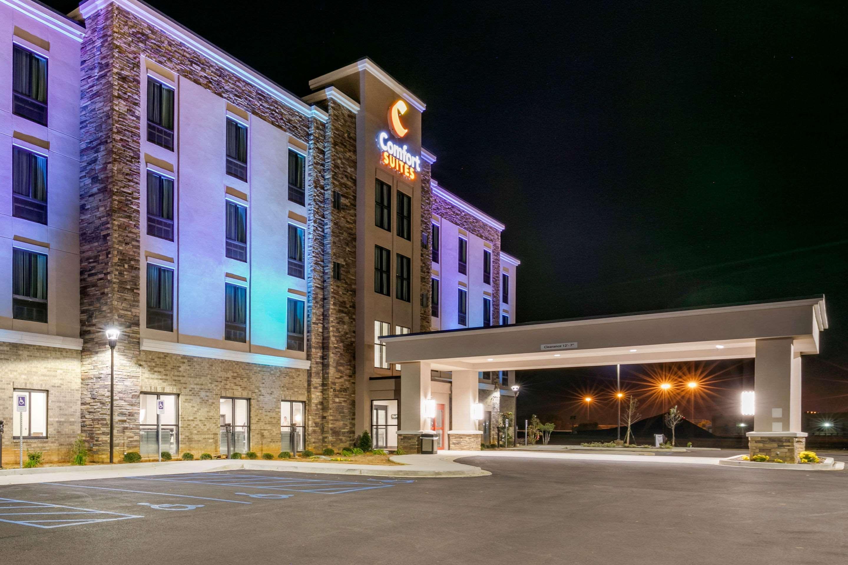 Comfort Suites North Tupelo Buitenkant foto
