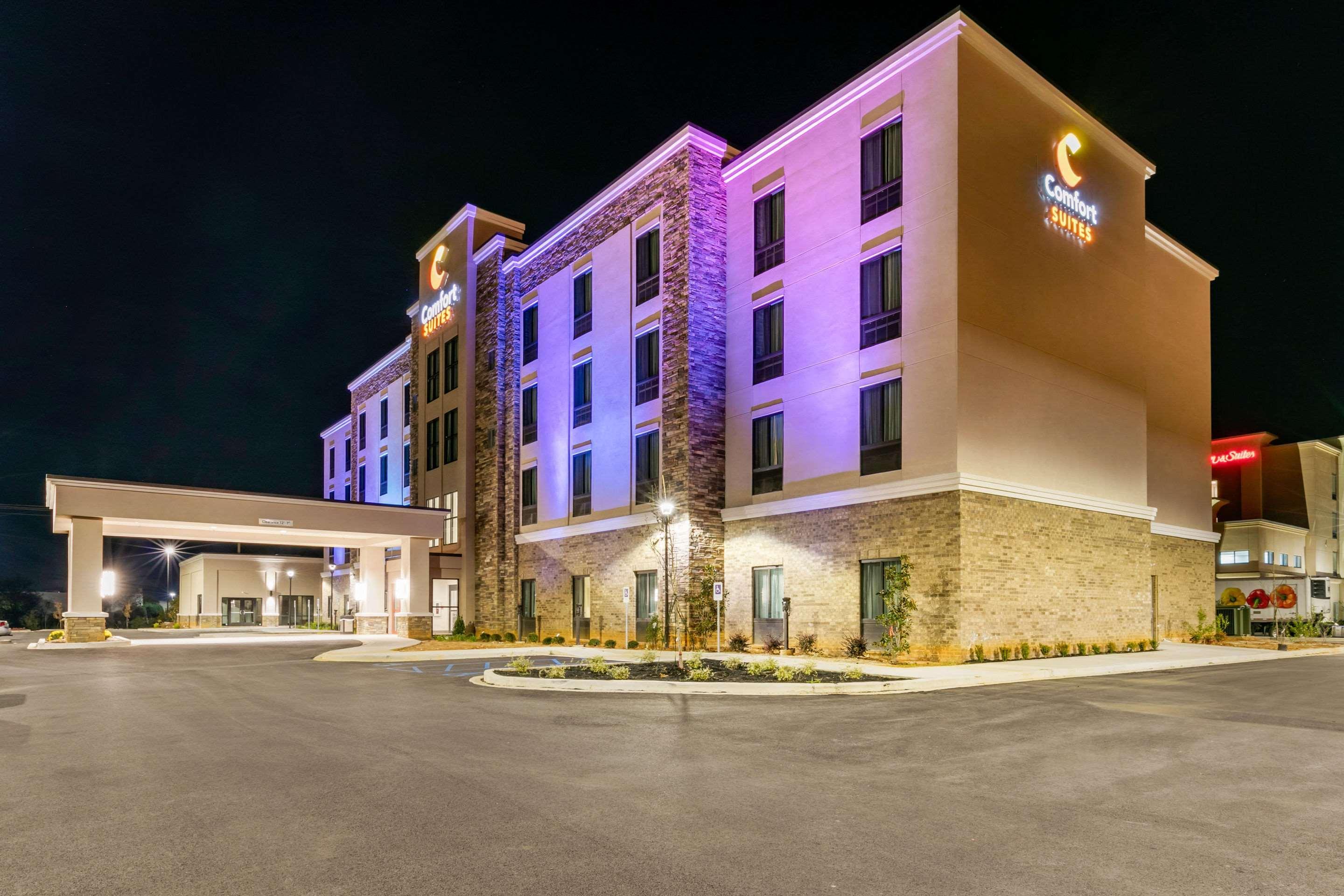 Comfort Suites North Tupelo Buitenkant foto