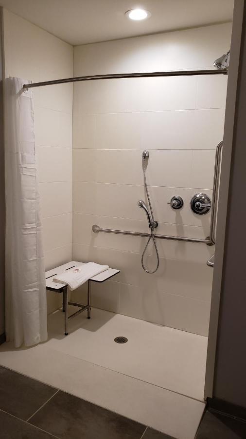 Comfort Suites North Tupelo Buitenkant foto